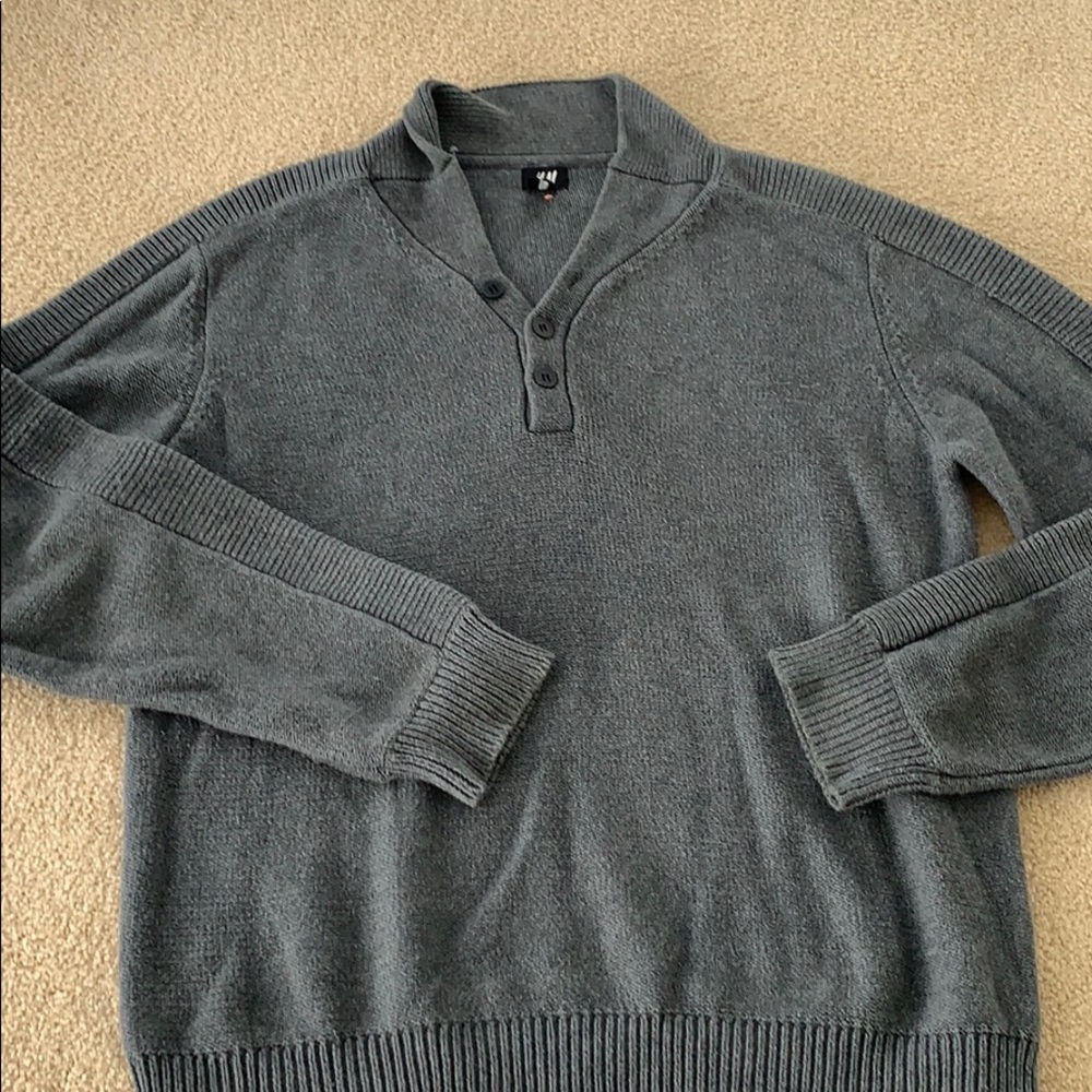 H&M Grey sweater